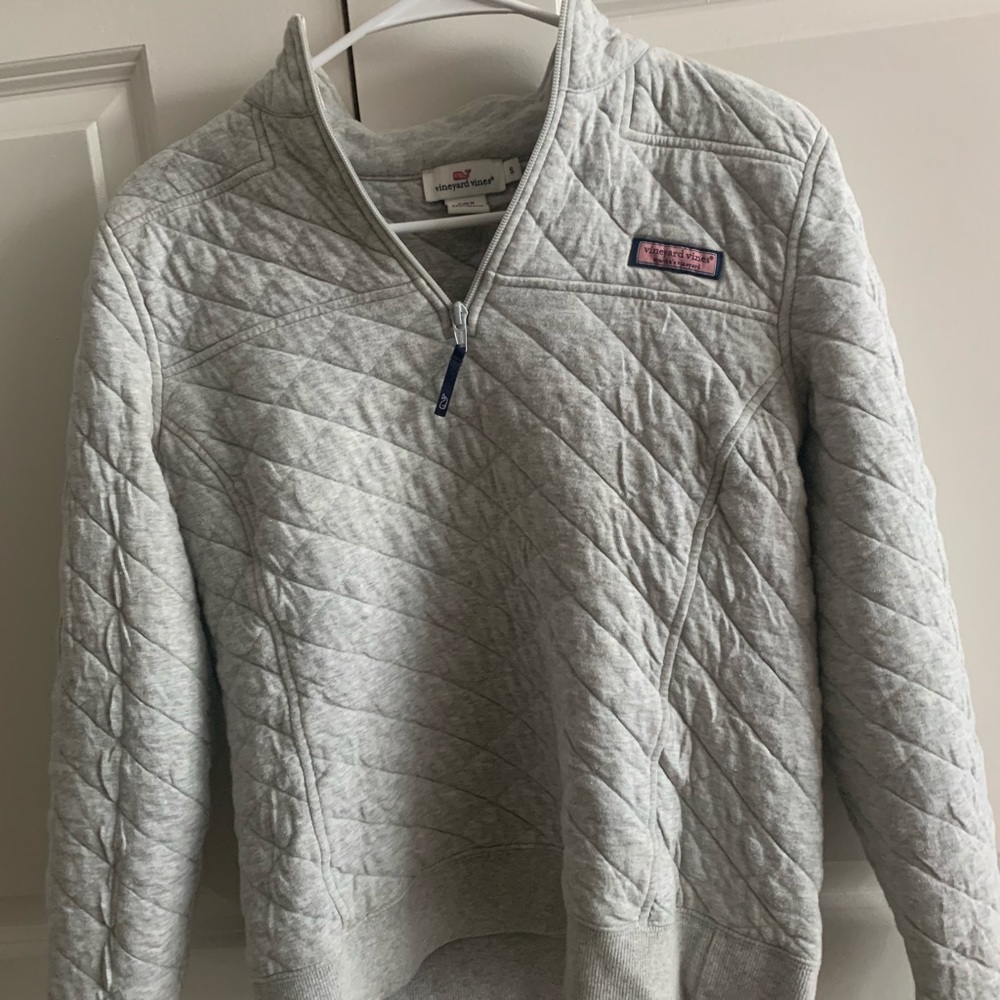 Nearly new, quarter zip pullover